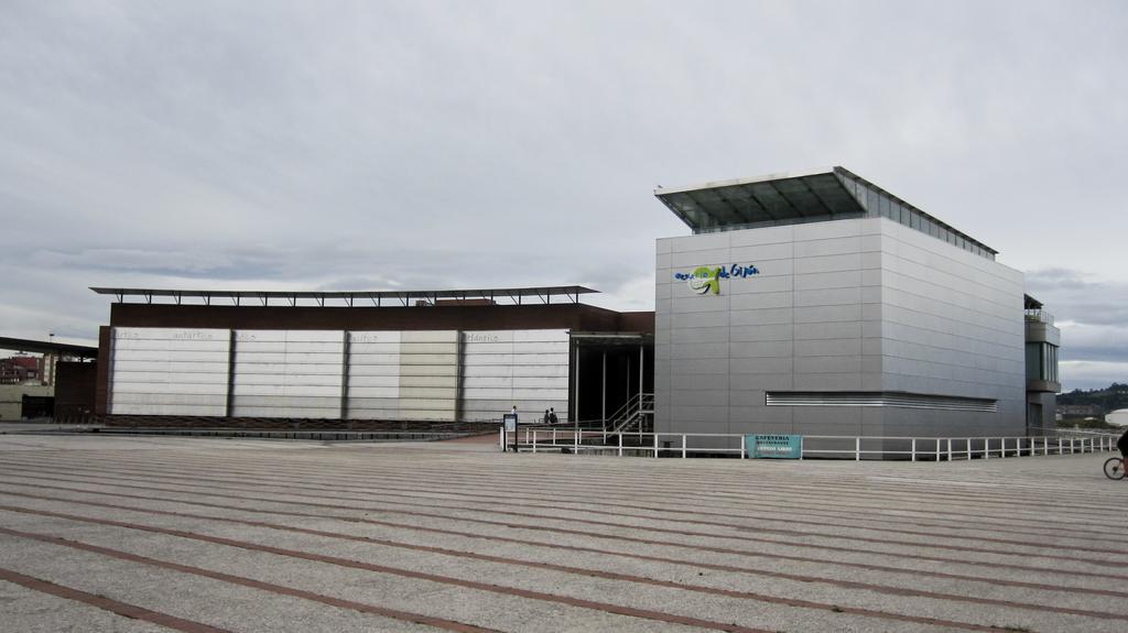 Espacio Gijon Poniente Kültér fotó